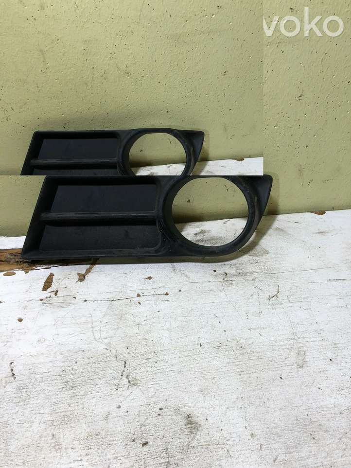 Toyota Corolla Verso E121 (2004 - 2007)  521280F020 Декоративная решётка противотуманной фары