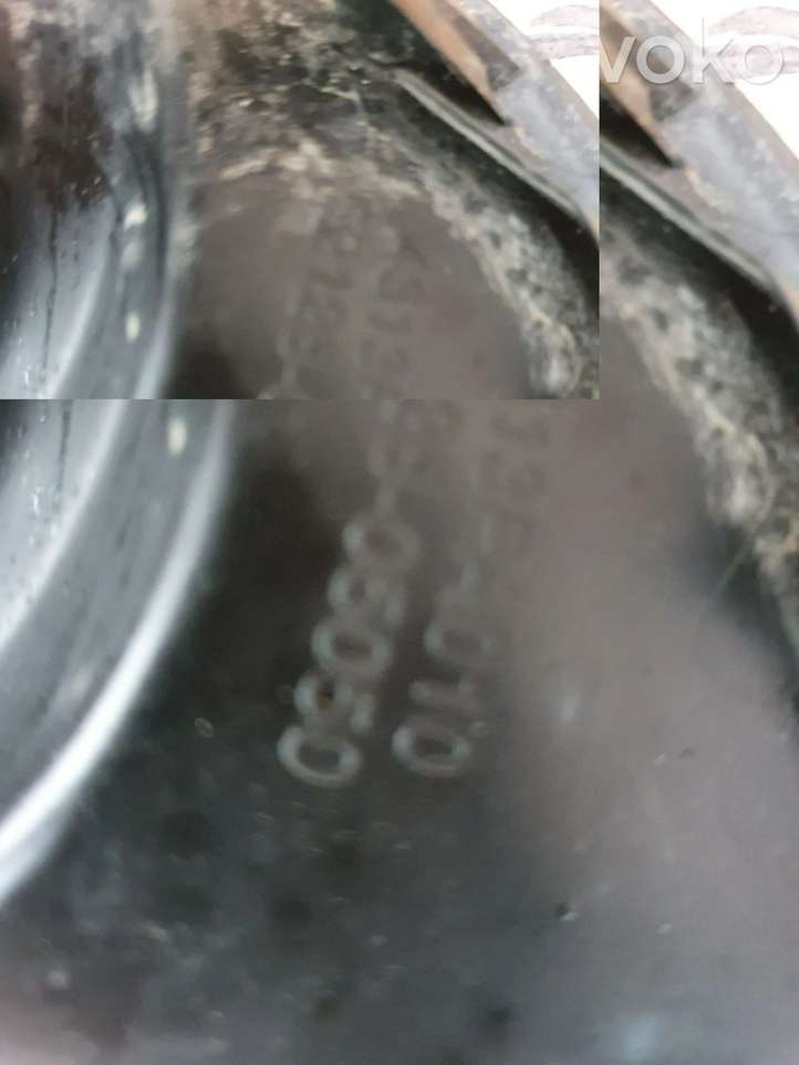 Toyota Avensis T250 (2003 - 2006)  5212705030 Декоративная решётка противотуманной фары