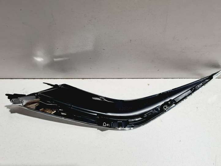 Lexus ES VII XZ10 (2020 - )  5314133150 Декоративная решётка противотуманной фары