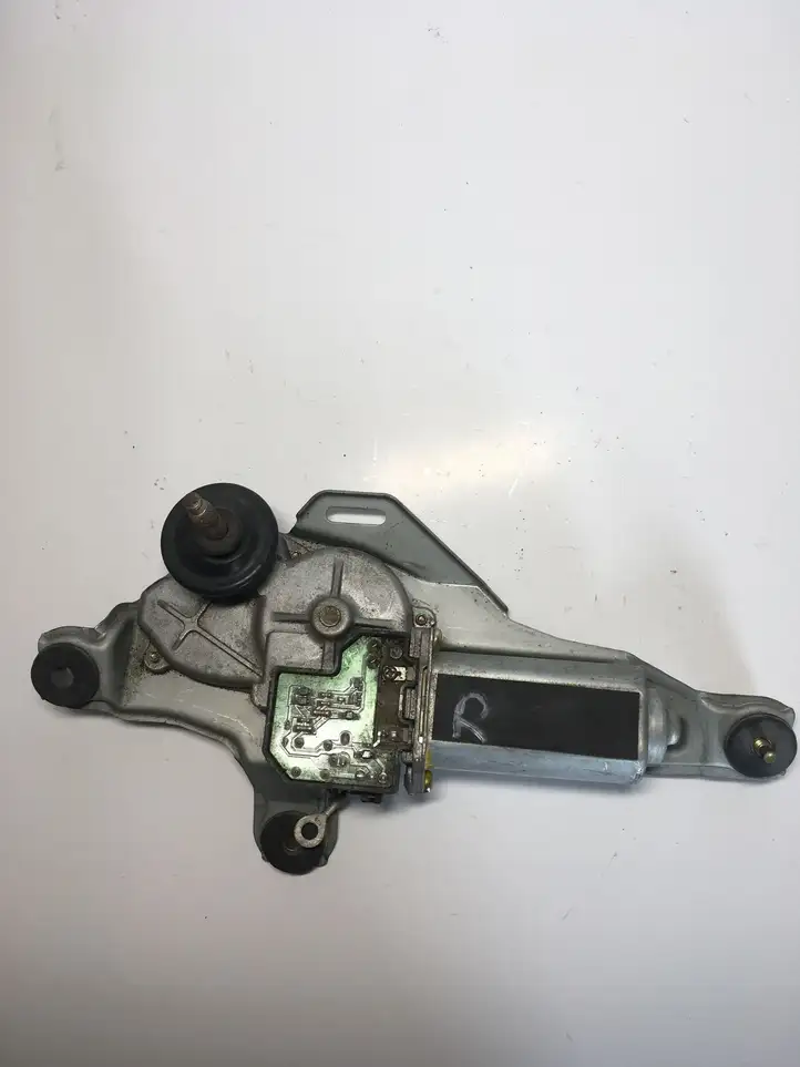 Toyota RAV 4 (XA20) (2000 - 2005) 8513042040 Двигатель стеклоочистителя заднего стекла — фото 1