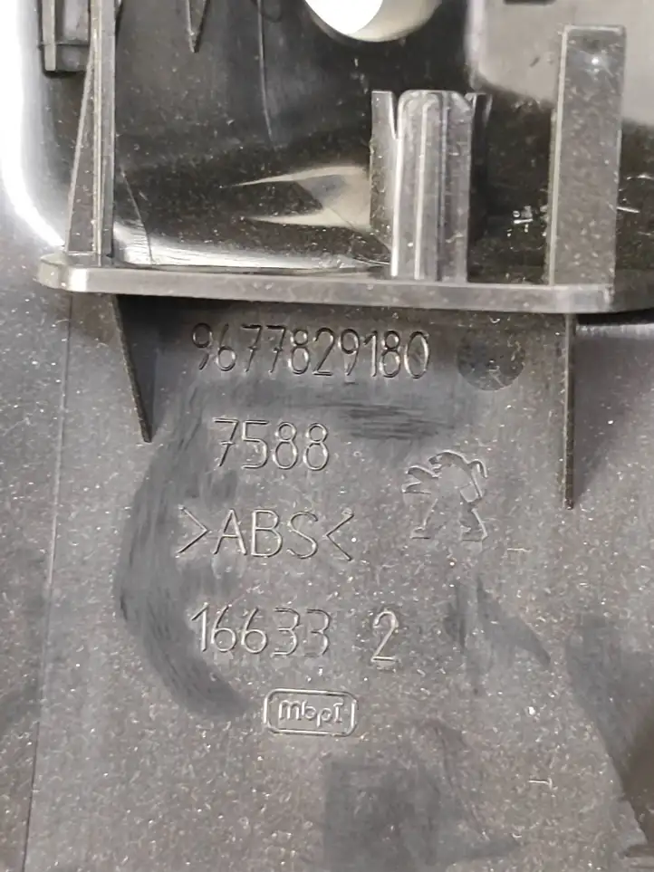 Peugeot 308 (2013 - 2021) 9677829180 Накладка зеркала заднего вида — фото 5