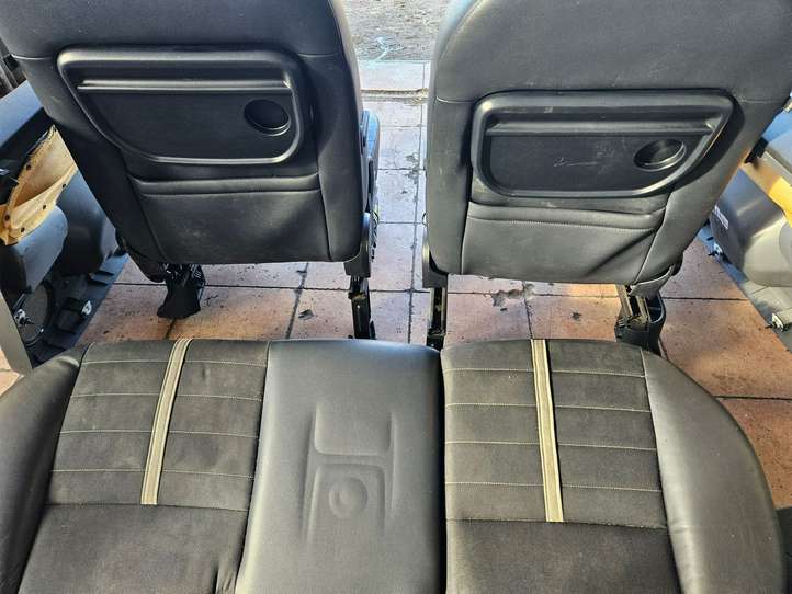 Ford Kuga I (2008 - 2012)   Комплект отделки дверей