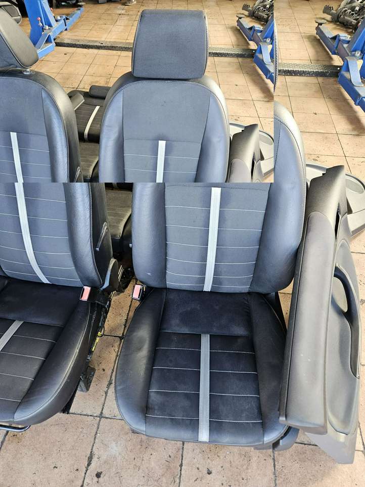 Ford Kuga I (2008 - 2012)   Комплект отделки дверей