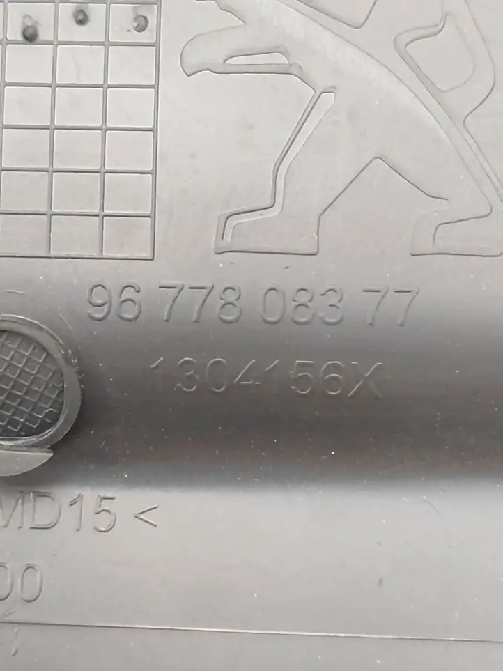 Peugeot 308 (2013 - 2021) 9677808377 Обшивка рулевой колонки — фото 7