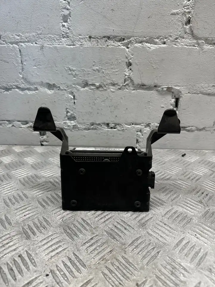 BMW X6 F16 (2014 - 2017) 6885585 Радар Distronic — фото 3