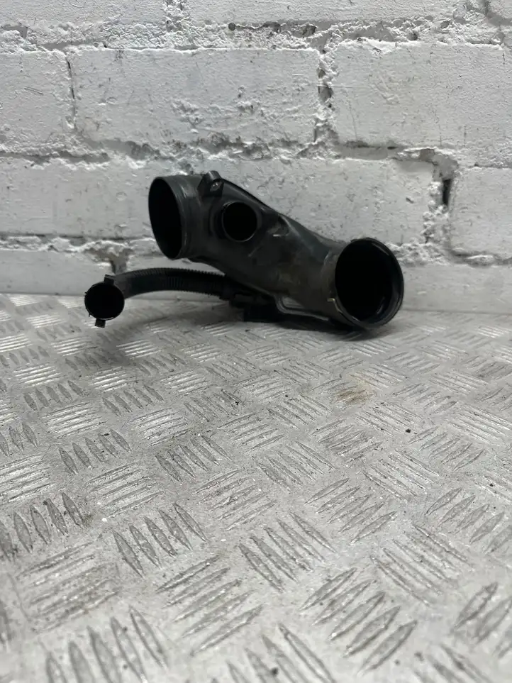 BMW X6 F16 (2014 - 2017) 8512284 Трубка подачи воздуха — фото 2