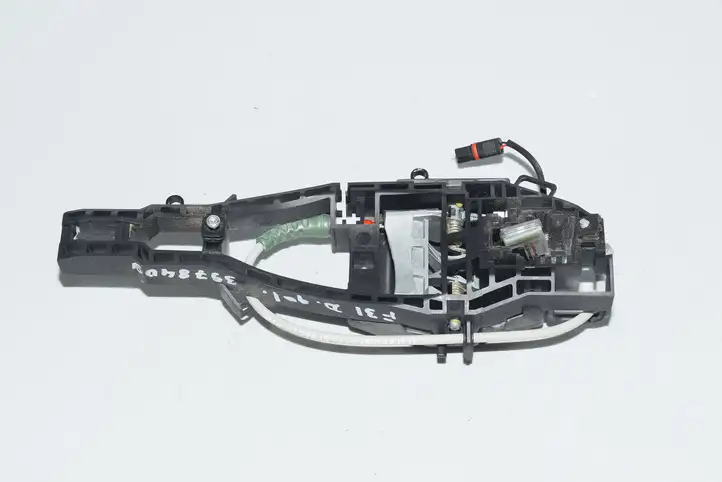 BMW 3 F30 F35 F31 (2012 - 2018) Крепление наружной ручки задней двери — фото 1