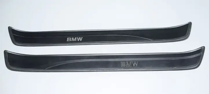 BMW 3 E90 E91 (2005 - 2012) Внутренняя отделка переднего порога — фото 2