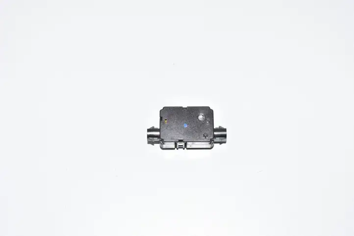 BMW 5 F10 F11 (2009 - 2016) 65209185474 Усилитель антенны — фото 3