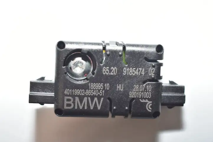 BMW 5 F10 F11 (2009 - 2016) 65209185474 Усилитель антенны — фото 4
