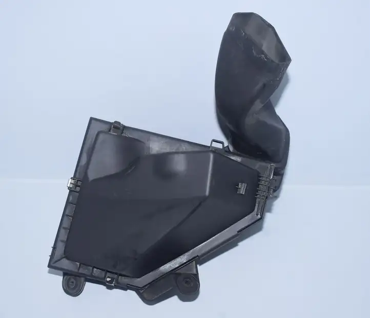 BMW 1 E81 E87 (2004 - 2011) 7797460 Корпус воздушного фильтра — фото 1