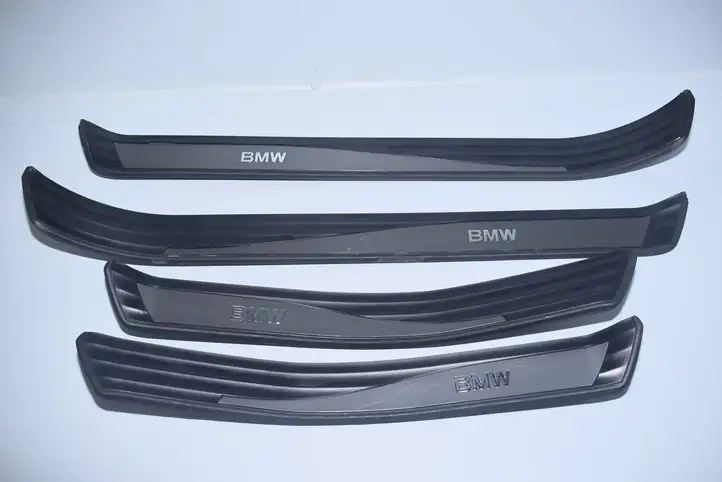 BMW 5 E60 E61 (2004 - 2010) 7034304 Внутренняя отделка переднего порога — фото 1