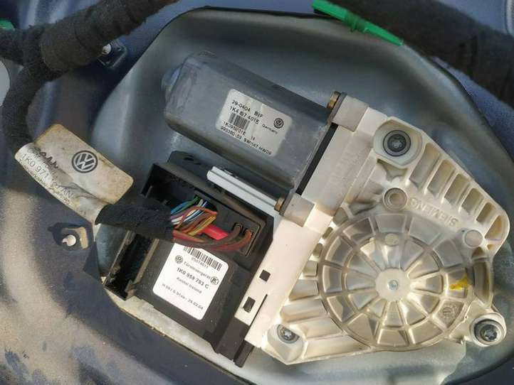 Volkswagen Golf V (2003 - 2009)  1k0959793c электродвигатель переднего стеклоподъемника