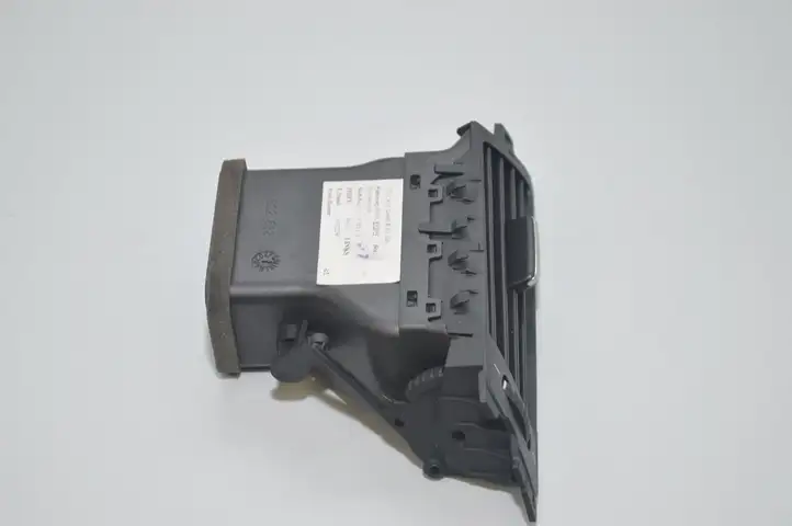 BMW 3 E92 E93 (2005 - 2014) 9151171 Боковой воздушный дефлектор — фото 2