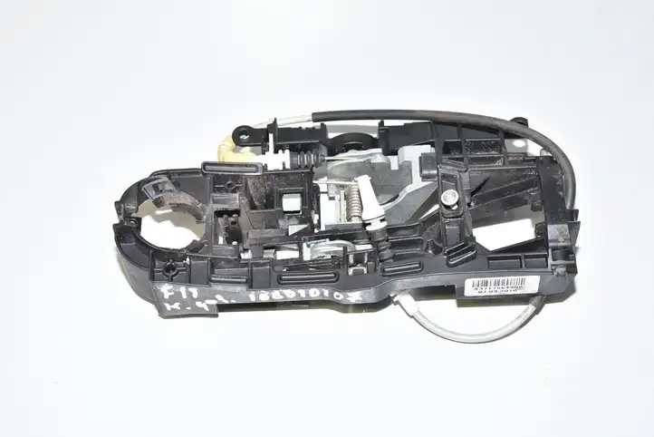 BMW 5 F10 F11 (2009 - 2016) Крепление наружной ручки задней двери — фото 1