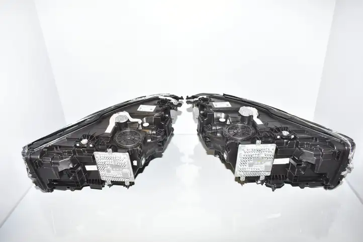 BMW 7 G11 G12 (2015 - 2022) 63119450240 Комплект передних фар — фото 11