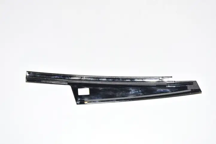 BMW 7 G11 G12 (2015 - 2022) 51332583448 Накладка стекла передней двери — фото 2