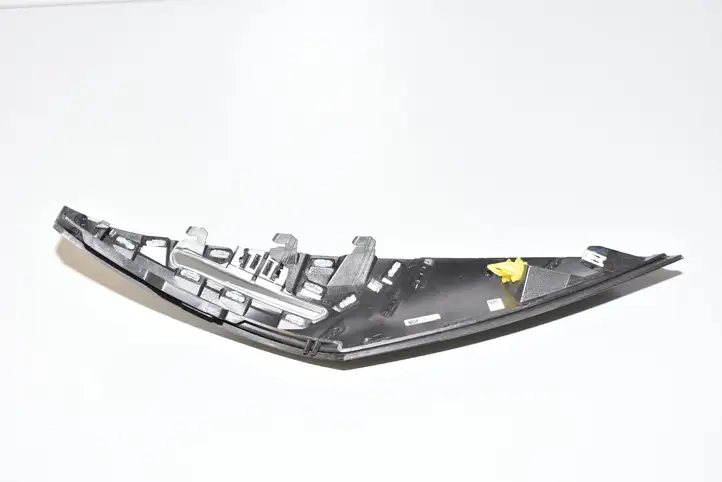 BMW 7 G11 G12 (2015 - 2022) 51468067709 Накладка ремня безопасности — фото 6