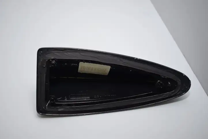 BMW 5 E60 E61 (2004 - 2010) Крышка GPS-антенны — фото 4