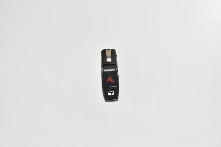 BMW X5 E70 (2006 - 2013) 6919506 Включатель аварийных фонарей — фото 1