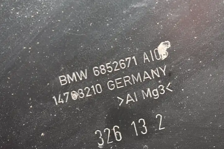 BMW i3 (2013 - ) 6852671 Прочие детали днища — фото 3