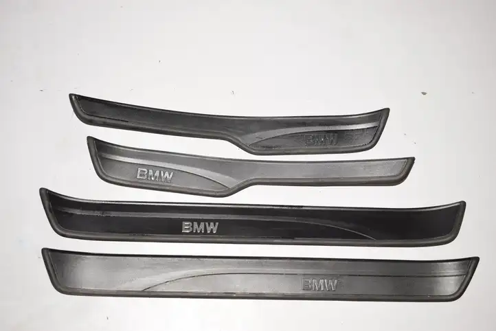 BMW 3 E90 E91 (2005 - 2012) Внутренняя обшивка порога (комплект) — фото 1