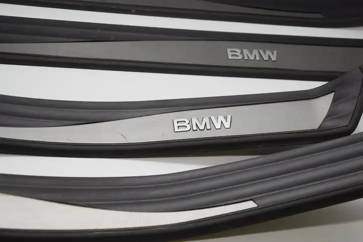 BMW 5 E60 E61 (2004 - 2010) Внутренняя обшивка порога (комплект) — фото 9