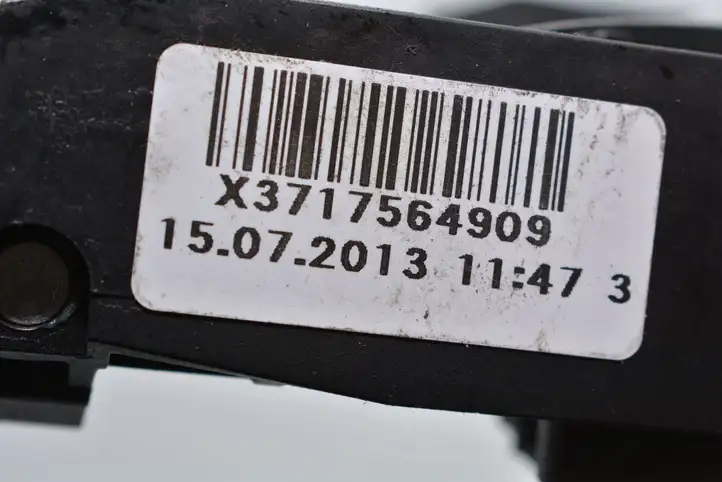 BMW 5 F10 F11 (2009 - 2016) Крепление наружной ручки задней двери — фото 6