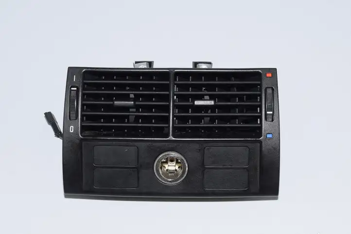 BMW X5 E53 (1999 - 2006) 8409081 Центральный воздушный дефлектор — фото 5