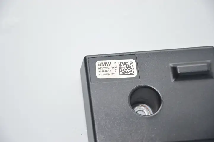 BMW 3 F30 F35 F31 (2012 - 2018) 9325735 Усилитель антенны — фото 3