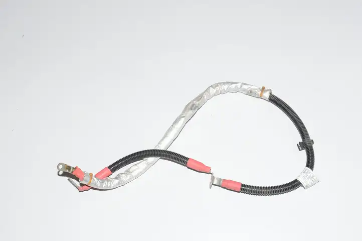 BMW 3 GT F34 (2013 - 2017) 7624617 Плюсовой провод аккумулятора — фото 2