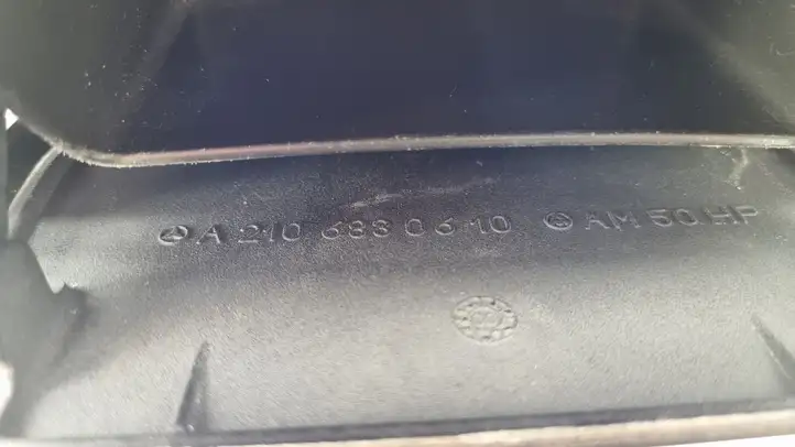 Mercedes-Benz E W210 (1995 - 2002) A2106830610 Пепельница — фото 7