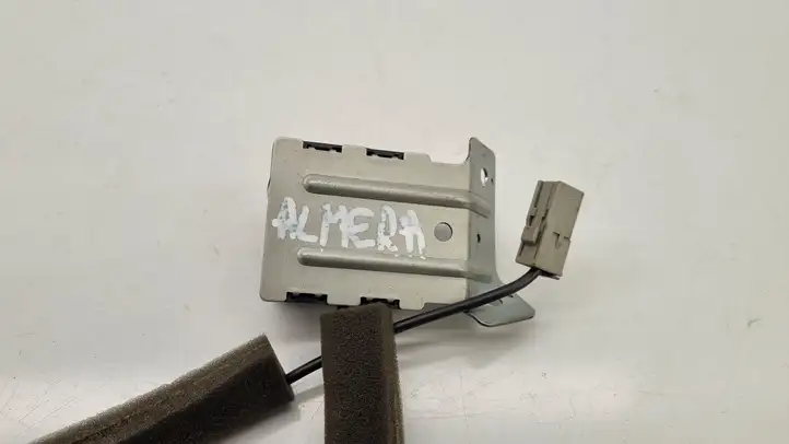 Nissan Almera N16 (2000 - 2010) 259755M000 GPS антенна — фото 4