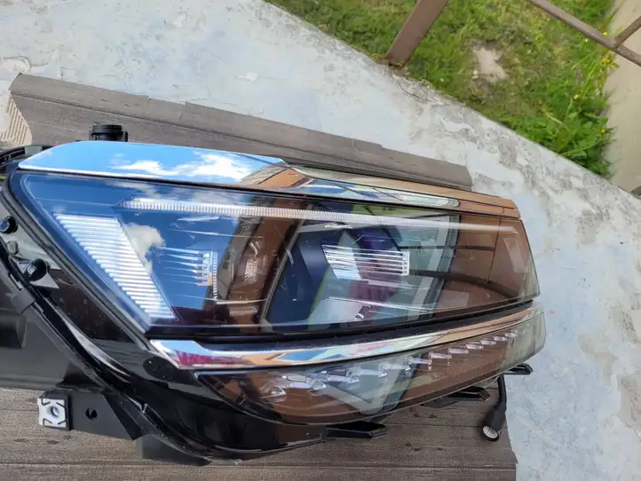 Volkswagen Tiguan (2016 - 2020) 5NC941082D Передняя фара — фото 20