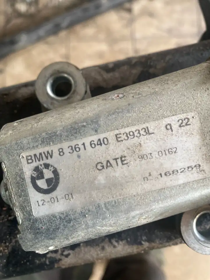 BMW 5 E39 (1996 - 2003) 8361640 Двигатель стеклоочистителя заднего стекла — фото 2