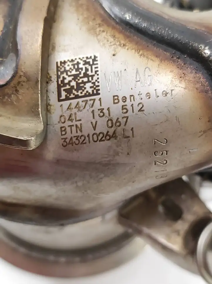 Volkswagen Golf VII (2013 - 2019) 04L131512 Охладитель клапана EGR — фото 5