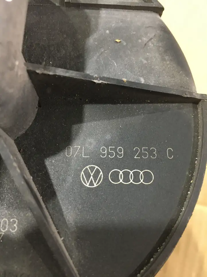 Audi A8 S8 D3 4E (2007 - 2010) 07L959253C Насос вторичного воздуха — фото 5