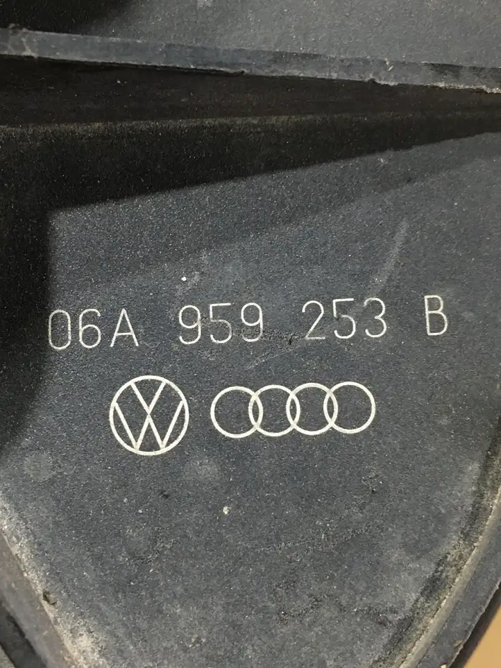 Volkswagen Touareg I (2002 - 2010) 06A959253B Насос вторичного воздуха — фото 5