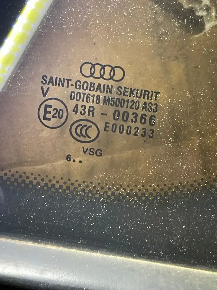 Audi A8 S8 D3 4E (2005 - 2007) Заднее боковое стекло — фото 2