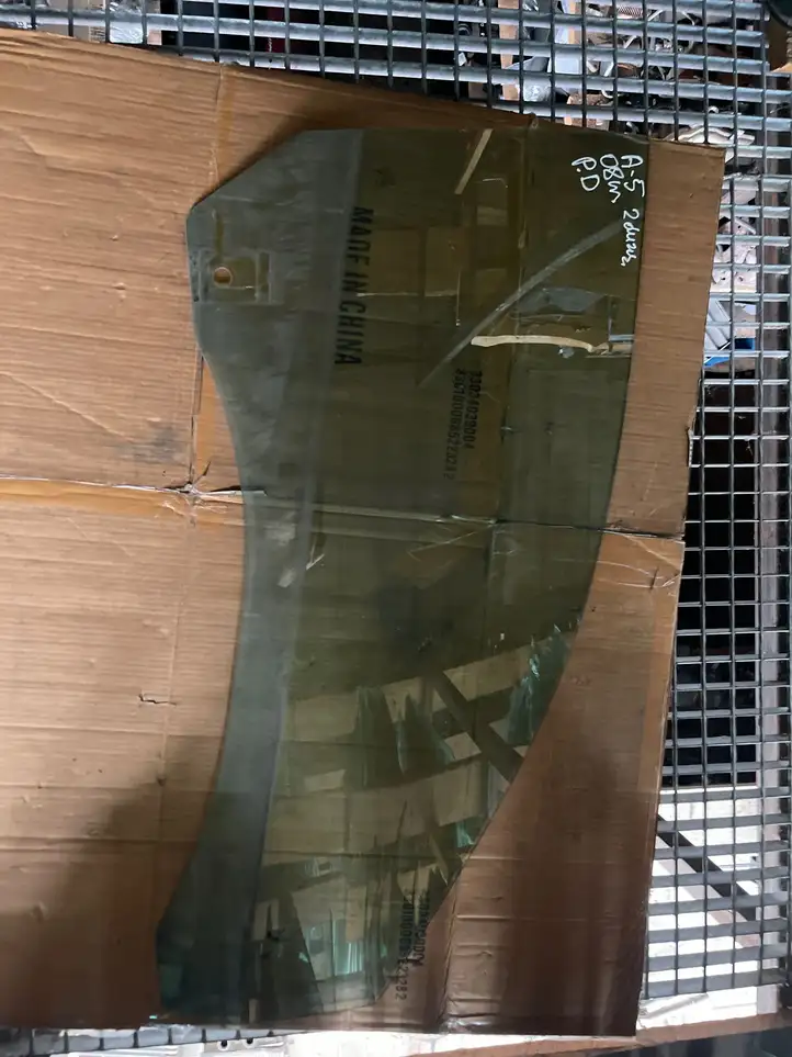 Audi A5 8T 8F (2007 - 2011) Стекло передней двери — фото 1