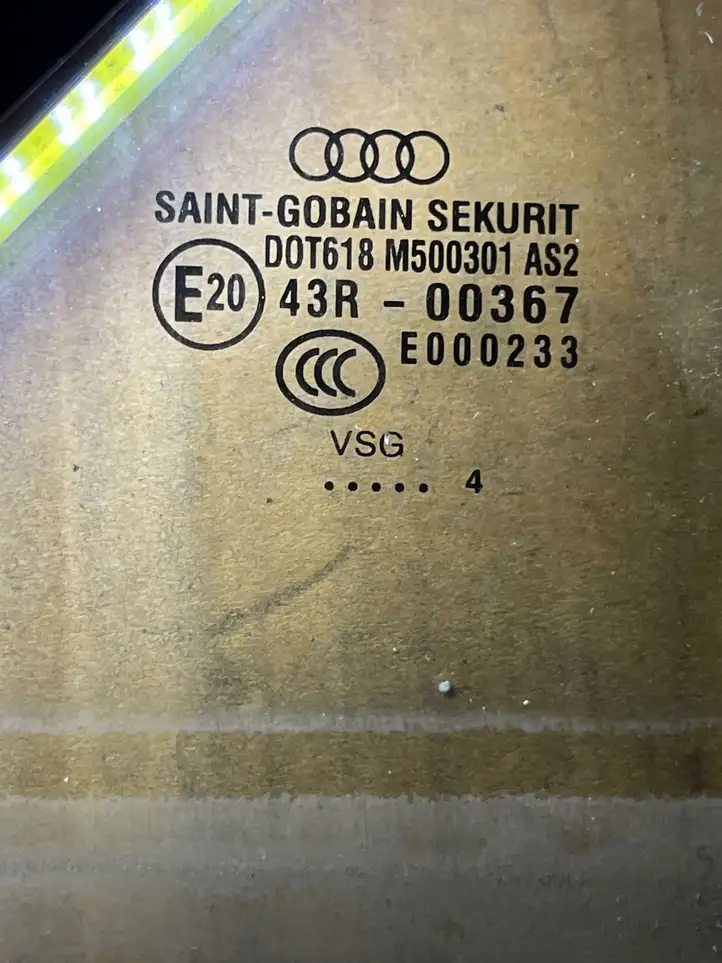 Audi A8 S8 D3 4E (2007 - 2010) Стекло задней двери — фото 2