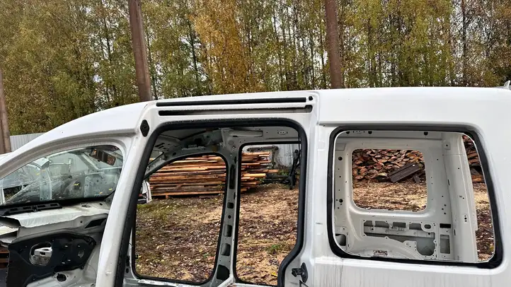 Volkswagen Caddy (2010 - 2015) Крыша — фото 2