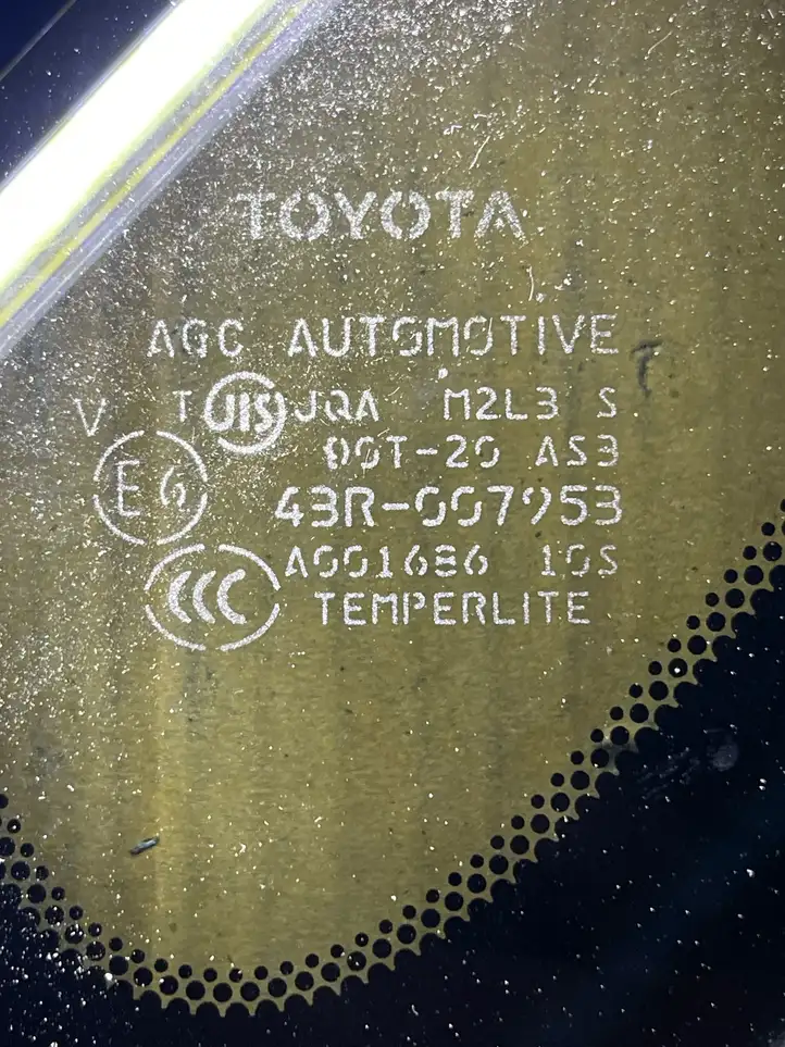 Toyota RAV 4 (XA30) (2006 - 2016) Заднее боковое стекло — фото 2