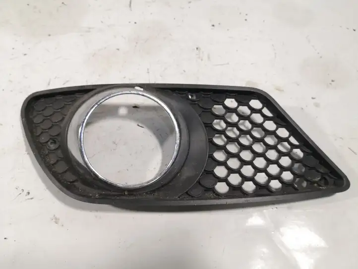 Mercedes-Benz C W204 (2007 - 2014) A2048851574 Решетка противотуманной фары — фото 1