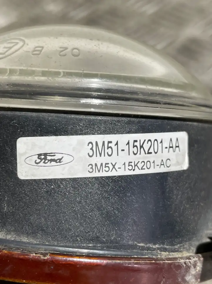 Ford Focus (1998 - 2004) 3M5X15K201AC Передняя противотуманная фара — фото 3