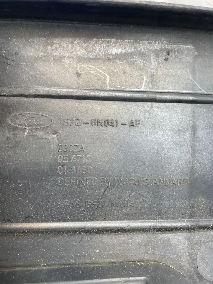 Ford Mondeo Mk III (2000 - 2007) 1S7Q6N041AF Крышка двигателя декоративная — фото 4