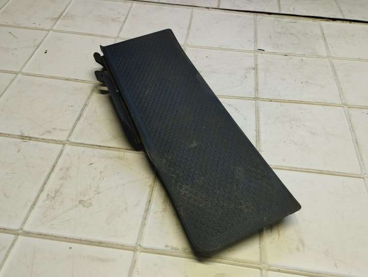 Volkswagen Tiguan (2007 - 2011)  1K1864777B Опора ноги