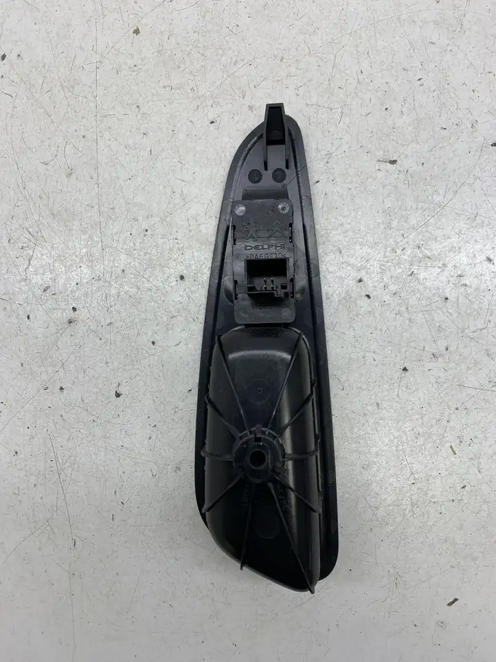 Peugeot 308 (2007 - 2013) 96565185XT Кнопка стеклоподъемников — фото 3