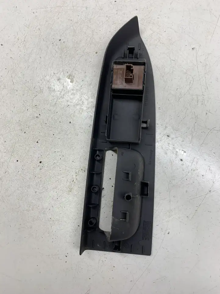 Volkswagen Touran I (2003 - 2010) 1T1867371E Блок кнопок стеклоподъемников — фото 5