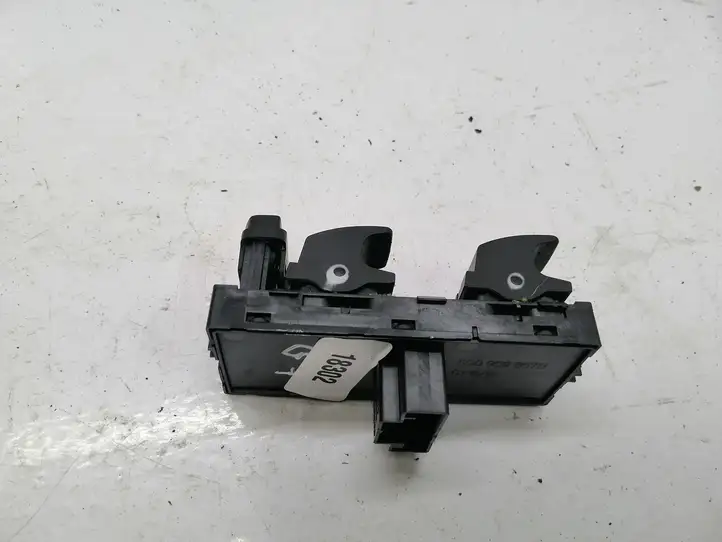 Volkswagen Golf VII (2013 - 2019) 5G0959857B Блок кнопок стеклоподъемников — фото 2